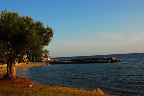 Loutra beach